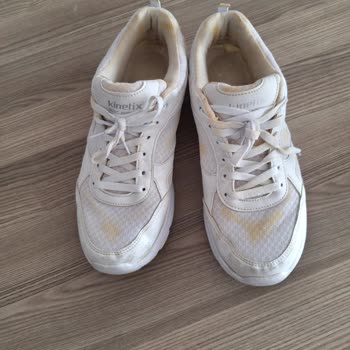 FLO Ayakkabı'dan Ürün Aldım Leke Yaptı