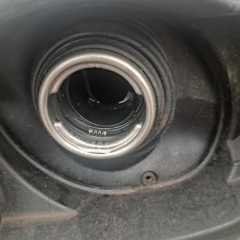 Bpet İstasyonu Mazot Kapağını Kırdı