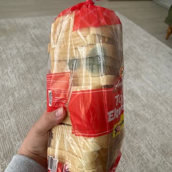 Şok Market Küflü Ekmek