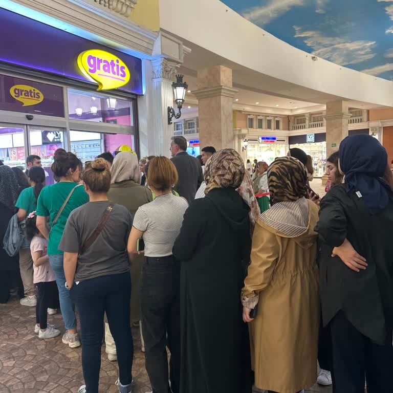 Venezia Mega Outlet Gratis Sırası Mağdur Etme