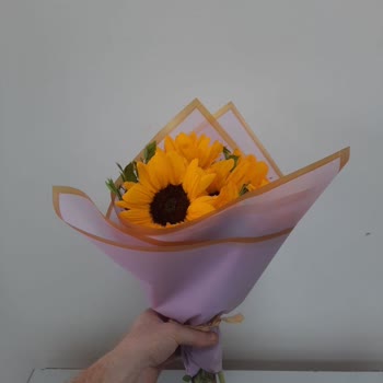 ÇiçekSepeti Çiçek Sepetinin Eksik Kusurlu Ürün Gönderimi Ve Stok Sorunu