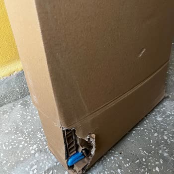 Horoz Lojistik Eksik Ürün Ve Gelen Ürünü Apartman Kapısına Bırakma