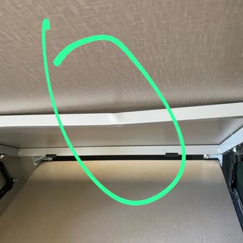 Divan Ev Montaj Ekibi Tecrübesizliği Ve Ayıplı Mal Teslim Etti.