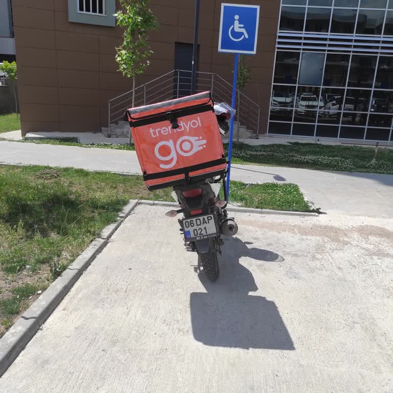 Trendyol Moto Kuryeleri Ülke Sorunu Olmaya Devam Ediyor.