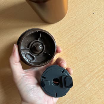 Kutupayısı Stanley Termosumun Kapağı Ayrıldı. Ancak Marka Mesajlara Geri Dönmüyor