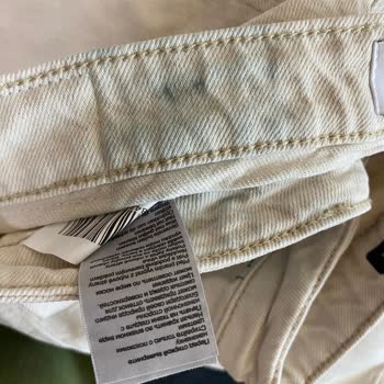 Mavi Pantolonun Etiketi Diğer Kıyafetlerimi Mahvetti