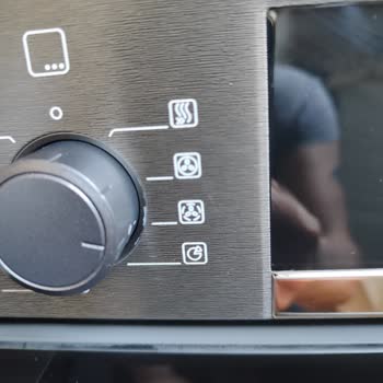 Bosch Fırın Düğmesi Soyulması