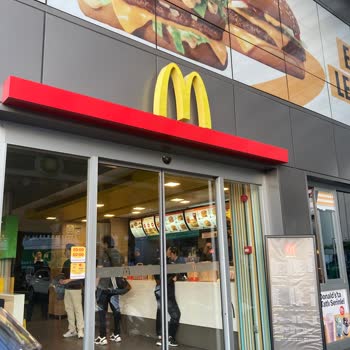 Yeşilpınar BP McDonald's Çalışan Tavırları