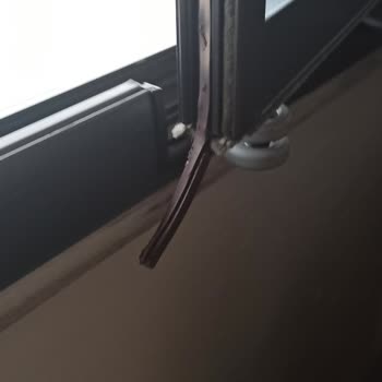 Albert Genau Balkon Katlanır Cam