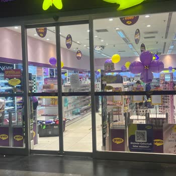 ArenaPark Gratis İndirim Günü Mağaza Kapattı
