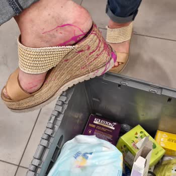 İzmir Mavibahçe Gratis'in Müşteriye Kotu Davranması