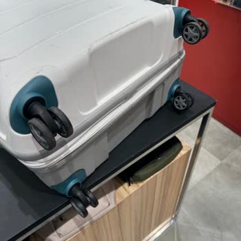 Samsonite Üzücü Hizmet Kalitesi