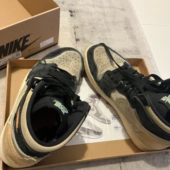 Saha Mağazacılık A. Ş. (Sneaks Up)