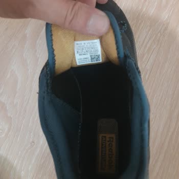 Reebok Spor Ayakkabının Kalitesiz Malzeme Kullanımı