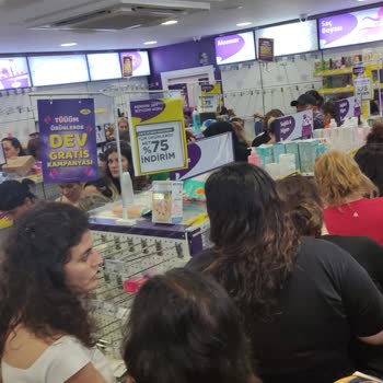 Gratis 5 Saat Sıra Bekleme Ve Sonunda Ürünleri Alamama