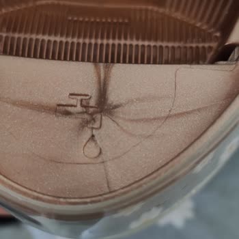 PHILIPS Gc 9682 Philips Buhar Kazanlı Ütü Arızalı Çıktı. Sürekli Su Akıtıyor.