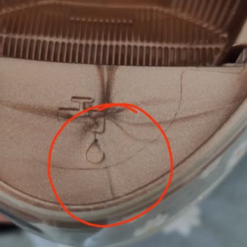 PHILIPS Gc 9682 Philips Buhar Kazanlı Ütü Arızalı Çıktı. Sürekli Su Akıtıyor.