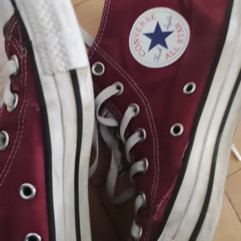 Converse Kalitesiz Ayakkabı 6 Ayda Kenarlarından Yırtıldı Açıldı