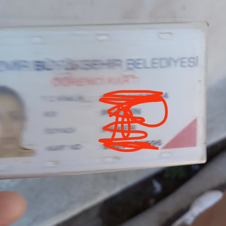 İzmir Büyükşehir Belediyesi 30 Yaş Üstü Öğrencilerini Mağdur Etti
