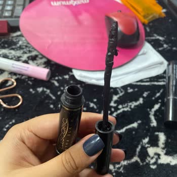 Loreal Paris Telescopic Maskara Stopperi Kapağa Sıkıştı