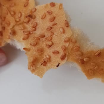 BİM'den Böcekli Ekmek