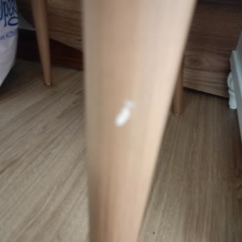 İstikbal Betty Masa Ve Sandalye Ayakları Soyuluyor