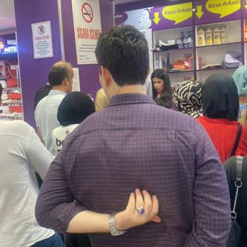 Gratis Mağaza Çalışanları Hakaret Saldırı Gerçekleştirdi