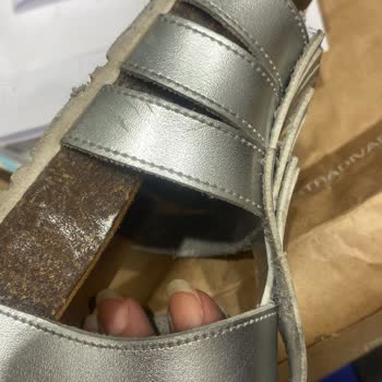 Ayakkabı Dünyası Çocuk Sandalet Hatalı Çıktı