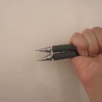 Tombow Marka Uçlu Kalemim Çok Çabuk Kırıldı