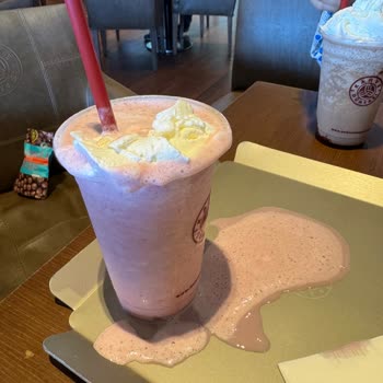 Mall Of İstanbul Kahve Dünyası Çalışanların Üslupsuzluğu