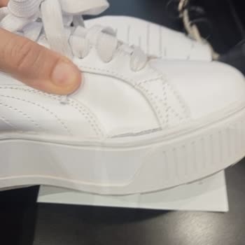 In Street Mağazasından Puma Ayakkabı 10 Günlük Kullanımda Yırtıldı.