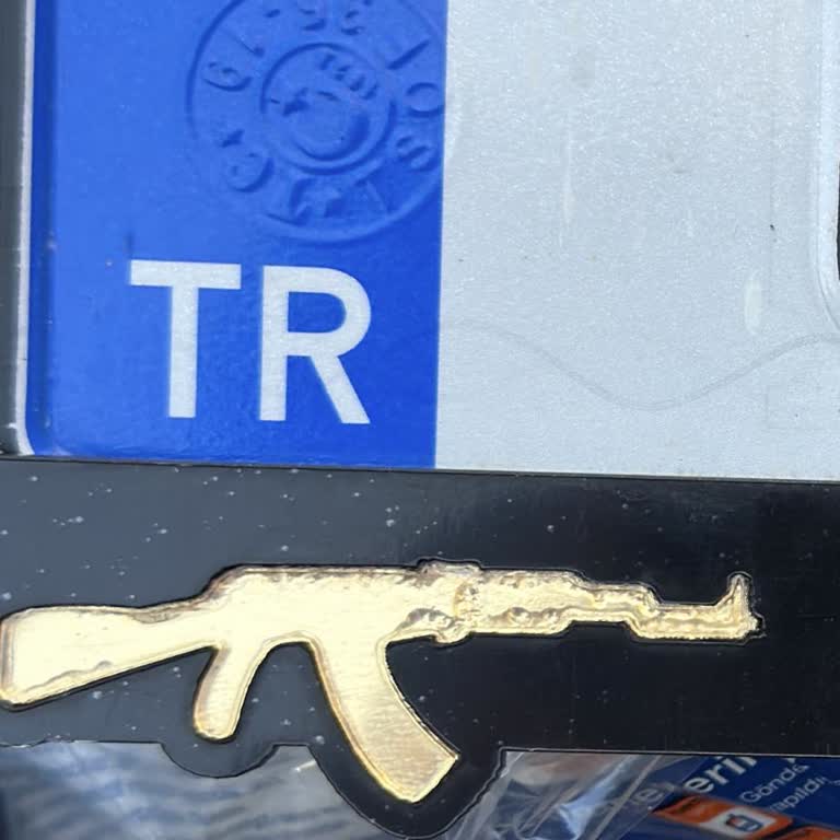 Aksoyyappplakapleksi (Instagram) Defolu Plaka Çerçevesi