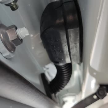 Renault 0 Clio 4 Kapı Ayar Sorunu