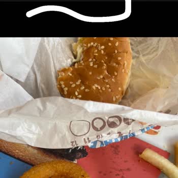 Burger King Siparişin İçinden Kıl Çıktı