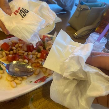 Köfteci Sergen Çatalca'daki Restoran Deneyimimiz: Hayal Kırıklığı Ve Eksiklikler