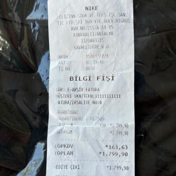 Nike Hatalı Üretim Ürünün Arkasında Durmuyor.