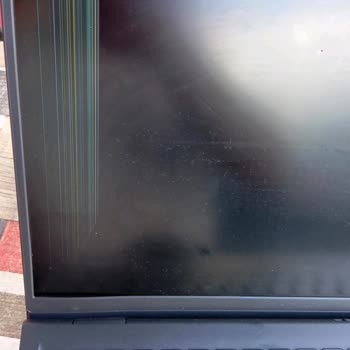Dell Bilgisayarın Menteşe Sorunu Ve Garanti Problemi