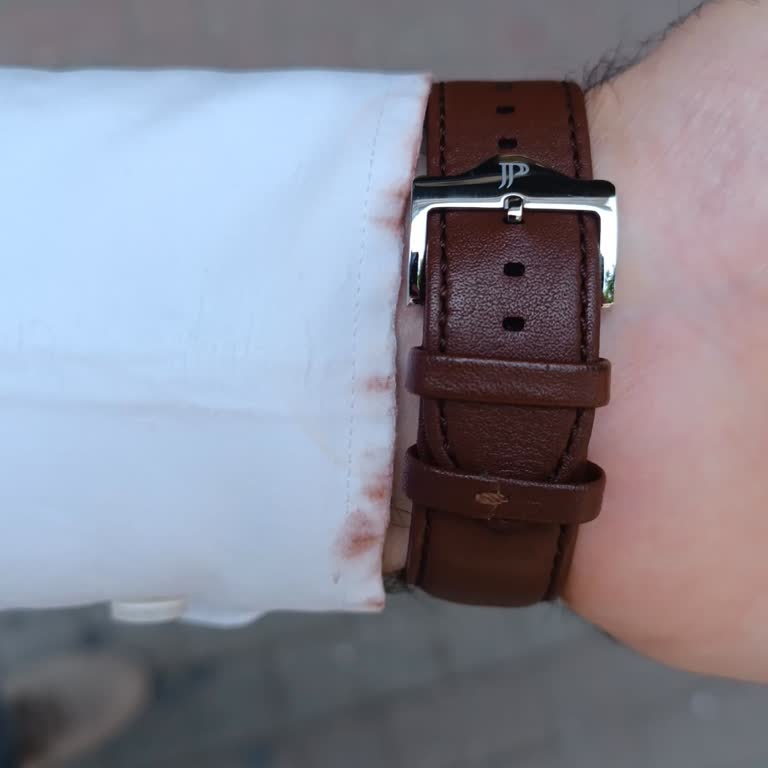 Saat Ve Saat Ürünün Arkasında Durmuyor