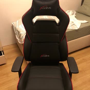 Xdrive Eksik Ve Hatalı Göktürk Oyuncu Koltuğunun Arkasında Durmuyor