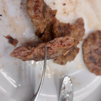 Köfteci Yusuf Un Çığ Köfteleri.