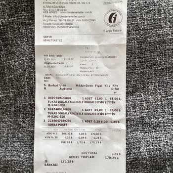 Tukaş Doğal Yağlı Sele Siyah Zeytin Ürünü Metalik Tat.