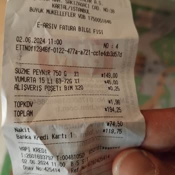 BİM Dost Süzme Peynirden Solucan Gibi Bir Şey Cıktı