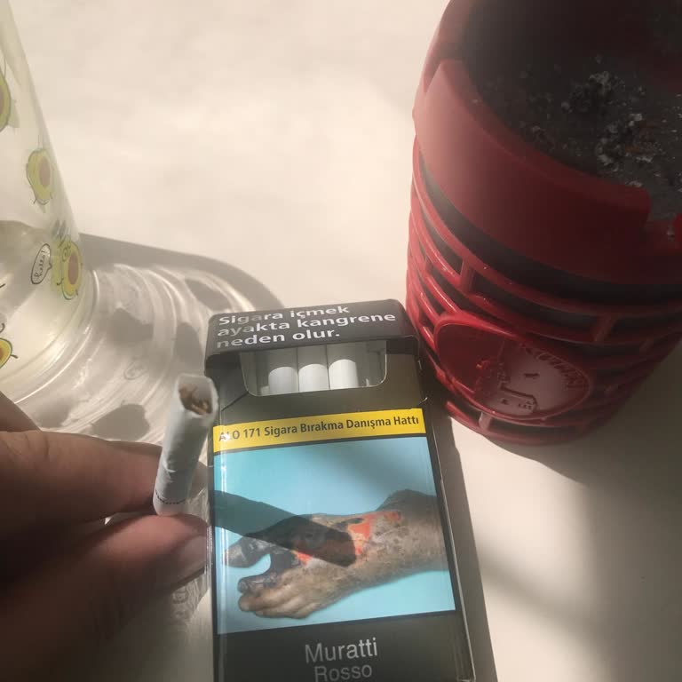 Muratti Rosso Sigarası Tütünü Kuruyor İçi Boşalıyor