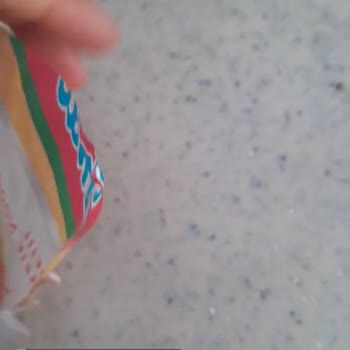 İndomie Noodle İçinden Çıkanlar!