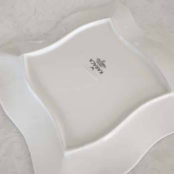 Karaca Züccaciye'nin Yamuk Tabanlı Tabağı!