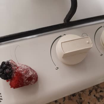 Lavi Juice Lavi Karışık Orman Meyvelerinin İçinden Saç Çıktı