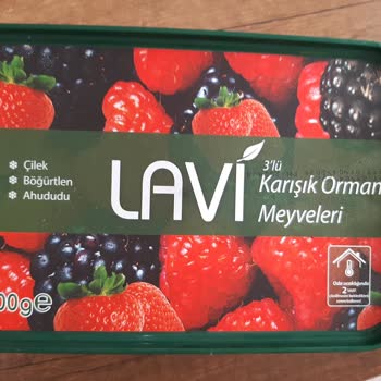 Lavi Juice Lavi Karışık Orman Meyvelerinin İçinden Saç Çıktı