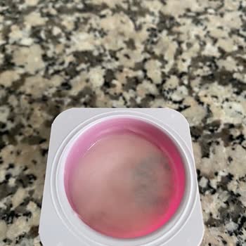 Sütaş Meyveli Yoğurt Bozulmuş.