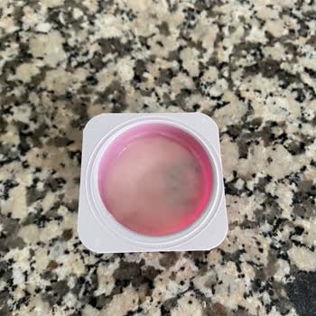 Sütaş Meyveli Yoğurt Bozulmuş.