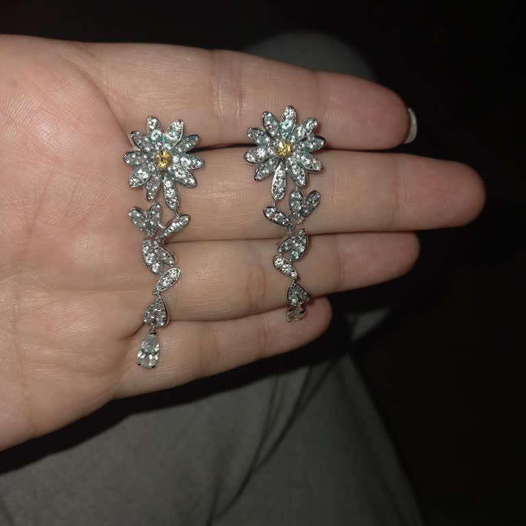 Swarovski Küpe Taşlarının Renk Değiştirmesi Ve Garanti Sorunu